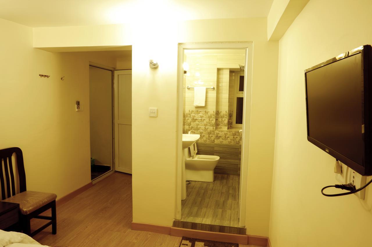 Kathmandu Merry Hotel Екстер'єр фото